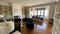 Living room of Flat to rent in  Barcelona Capital  with Air Conditioner, Heating and Furnished