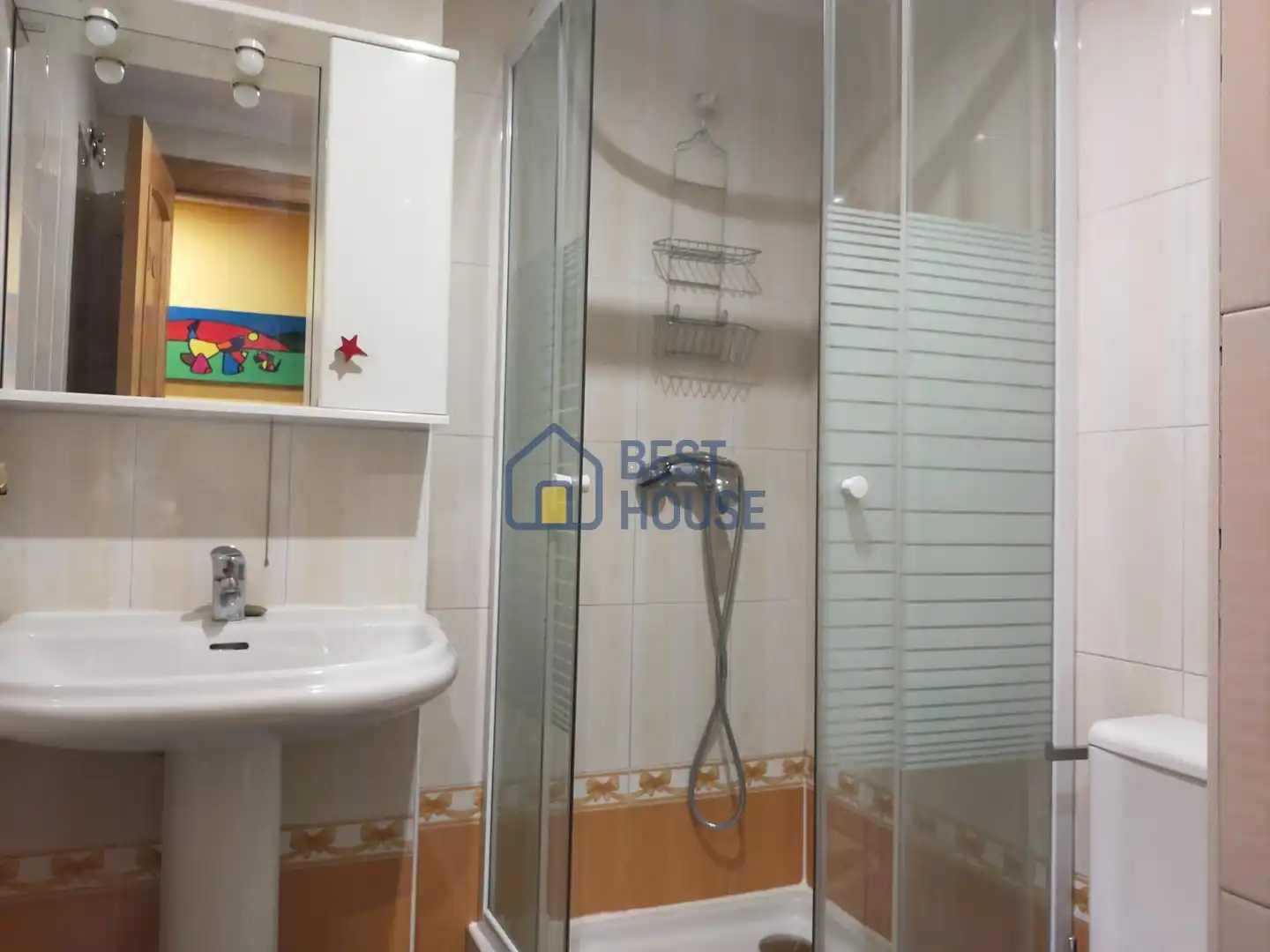Badezimmer von Wohnung zum Verkauf in León Capital  mit Heizung, Privatgarten und Abstellraum