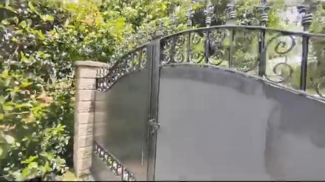 Exterior view of Planta baja for sale in Irun   with Private garden and Swimming Pool