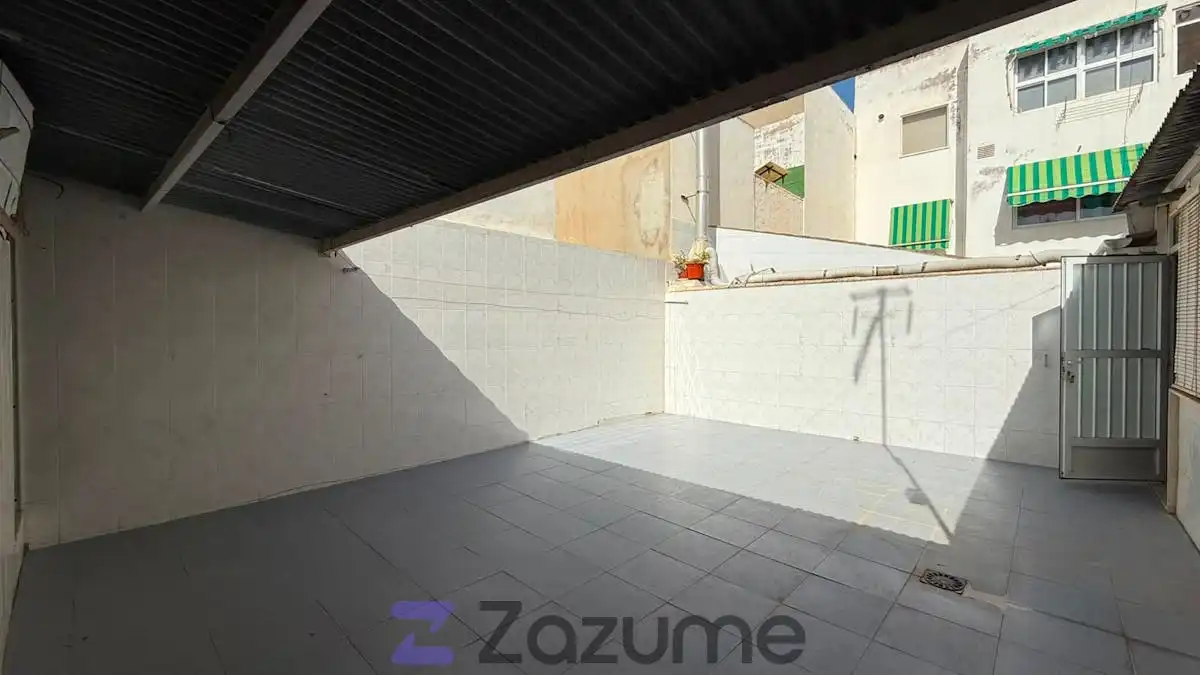 Wohnung zur Miete in Cartagena mit Klimaanlage, Terrasse und Abstellraum