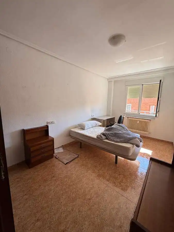 Habitación de Piso en venta en Cabrerizos con Calefacción, Terraza y Amueblado