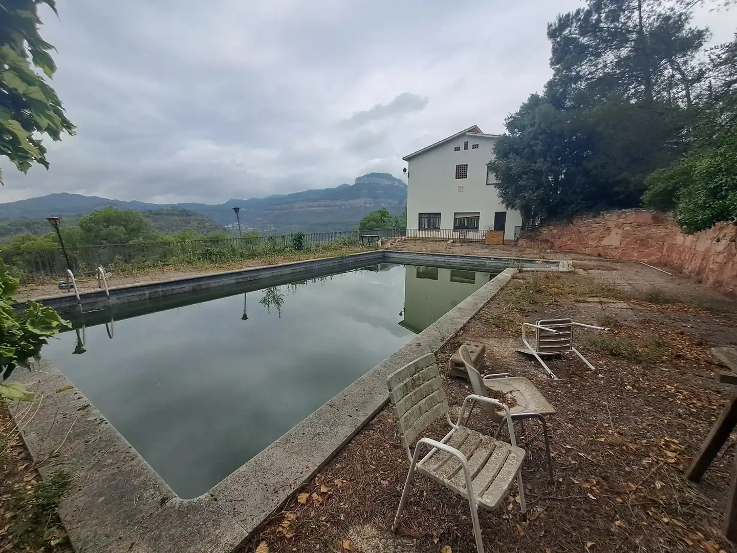 Schwimmbecken von Haus oder Chalet zum Verkauf in Sant Feliu de Codines mit Klimaanlage, Heizung und Privatgarten