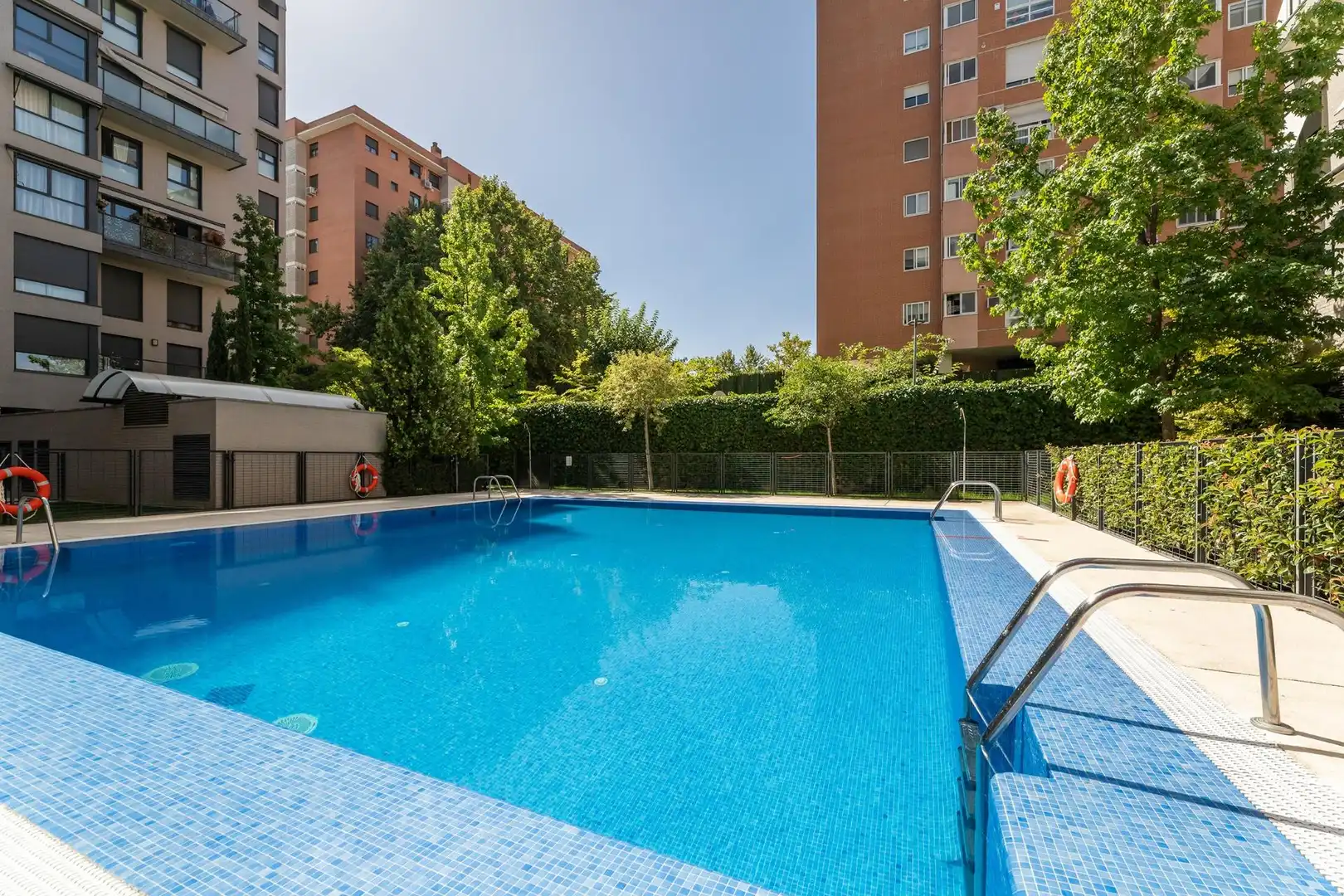 Piscina de Pis en venda en Tres Cantos amb Aire condicionat, Calefacció i Traster