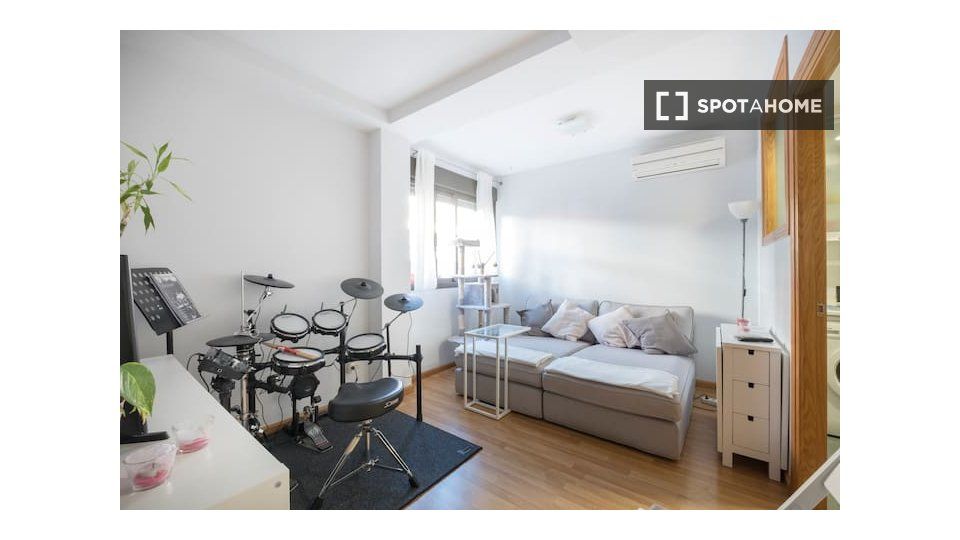 Bedroom of Flat to rent in  Madrid Capital  with Air Conditioner, Heating and Furnished