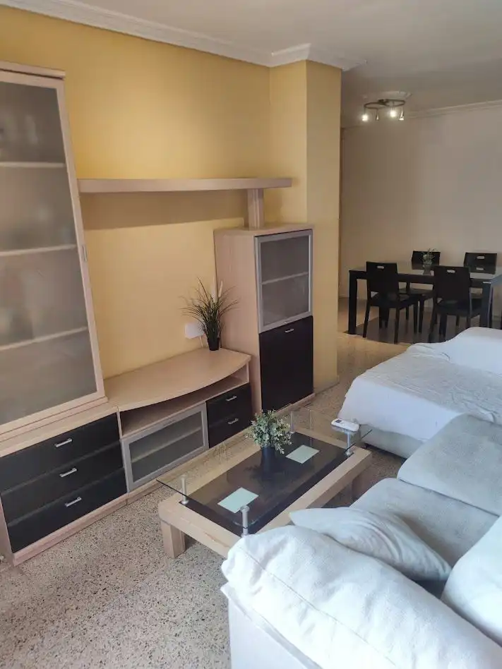 Living room of Flat for sale in Sevilla  with Air Conditioner and Storage room