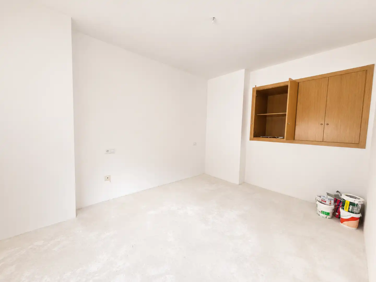 Maisonette zum Verkauf in Vila-real mit Terrasse, Abstellraum und Ofen
