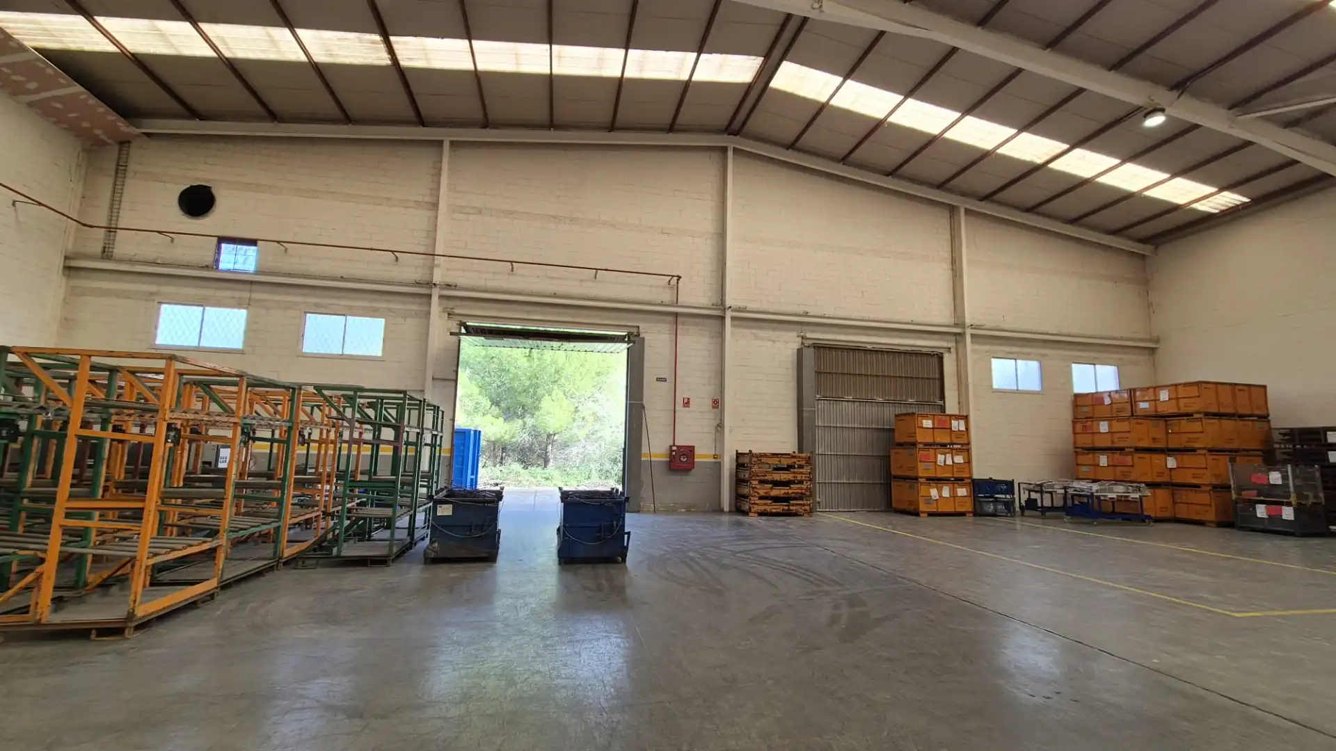 Industrial building for sale in Carrer Marie Curie 16, imagen 2