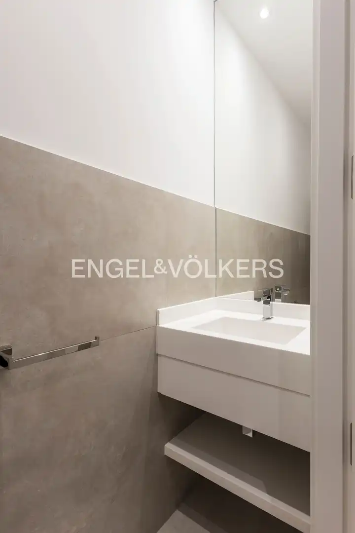 Badezimmer von Wohnung zum Verkauf in Madrid mit Klimaanlage und Heizung