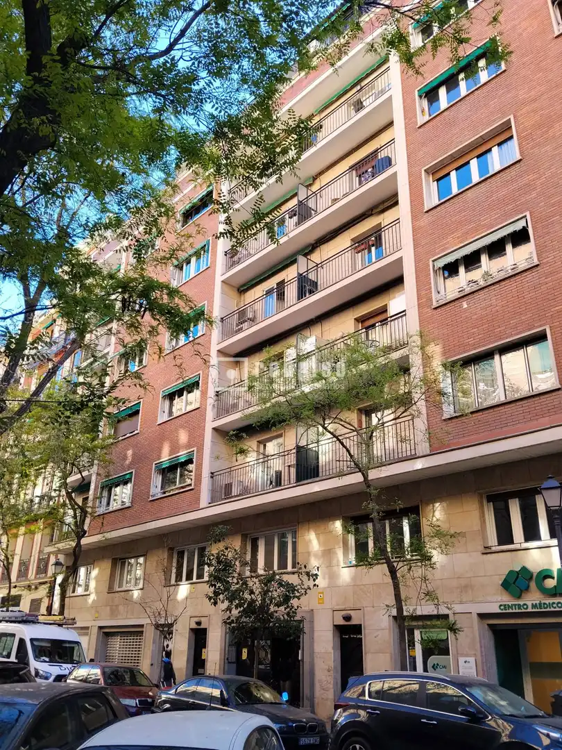 Vista exterior de Pis en venda en Madrid