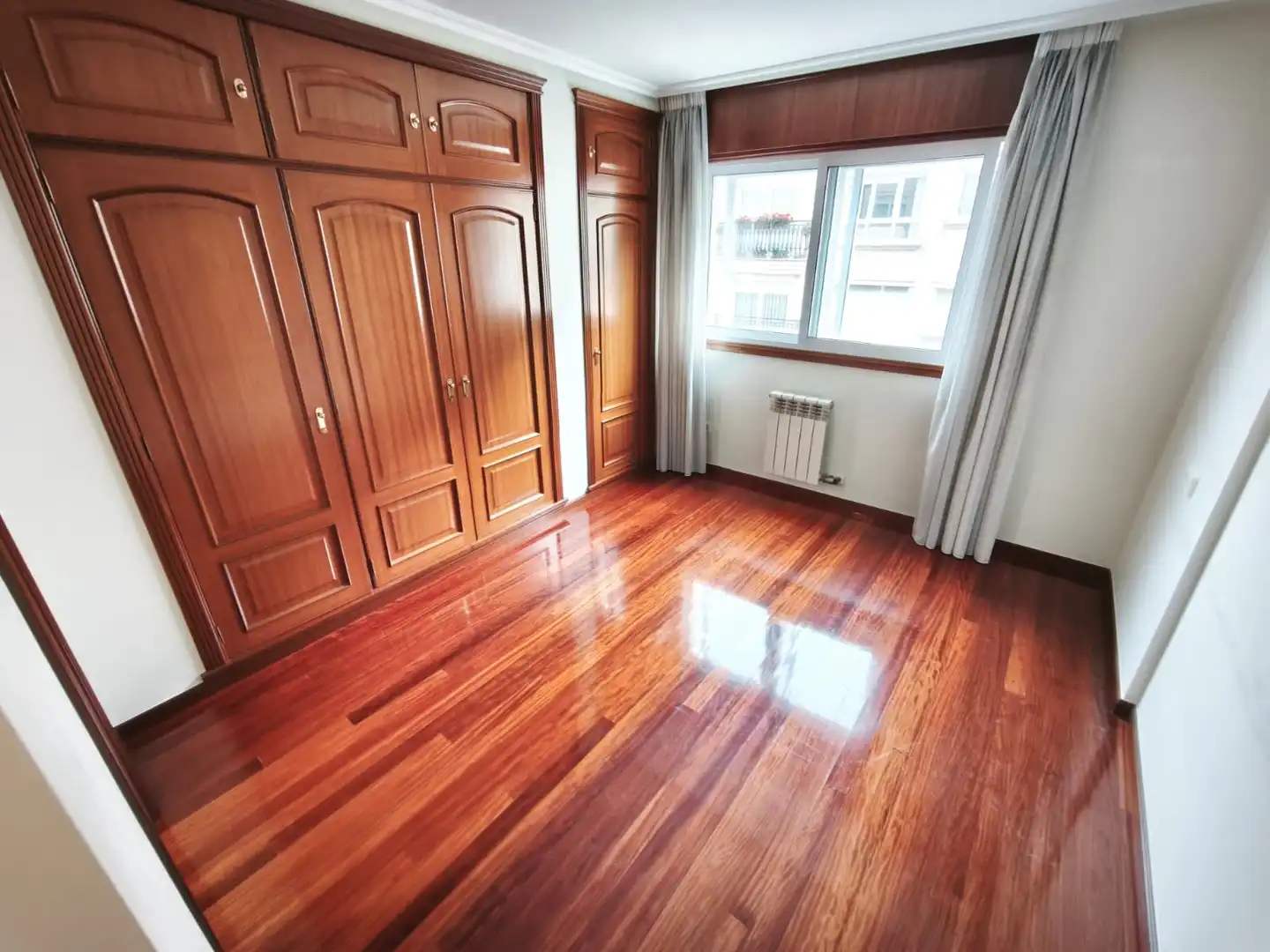 Habitación de Piso de alquiler en Vigo  con Calefacción, Parquet y Horno