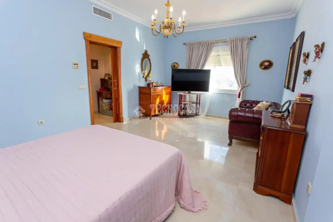 Bedroom of Houses for sale in Algeciras  with Air Conditioner and Swimming Pool