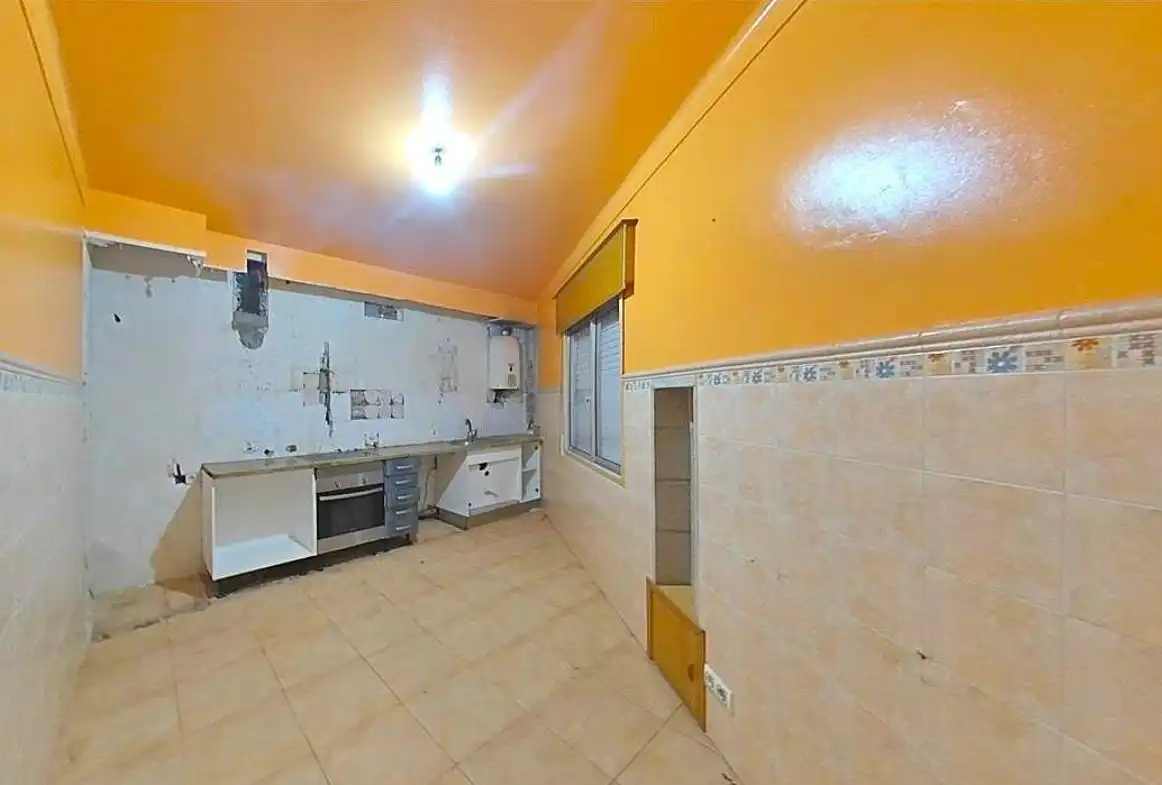 Kitchen of Flat for sale in Vigo 