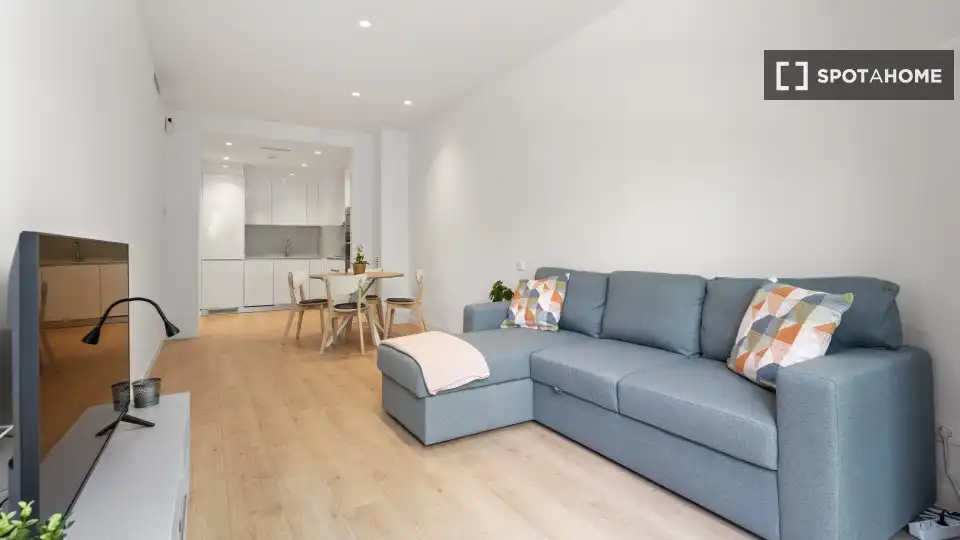 Flat with terrace to rent in Sant Martí, imagen 13