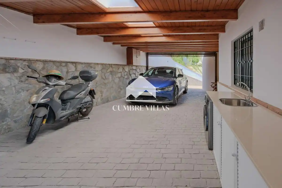 Parking de Casa o chalet en venta en Almuñécar con Terraza, Amueblado y Internet