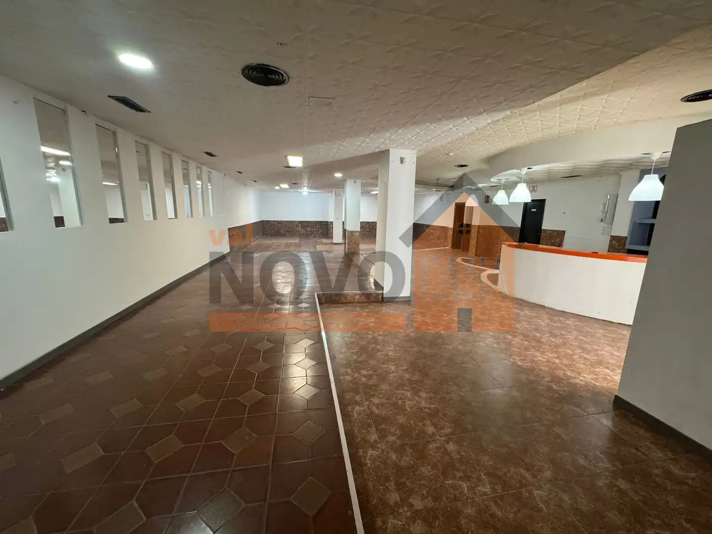 Business premises to rent in Luis Vives, imagen 3