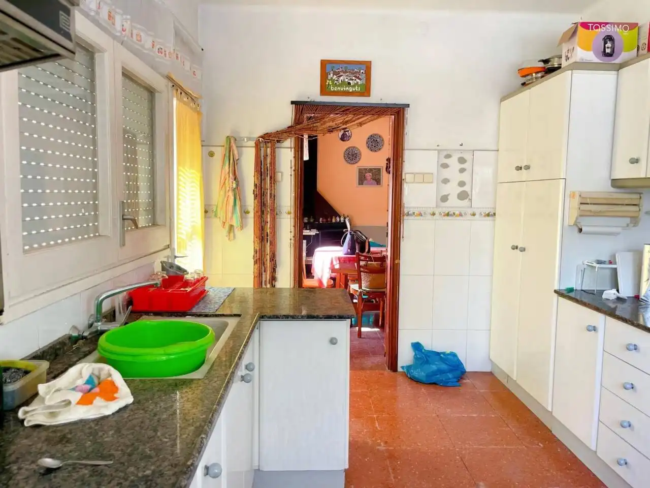Cuina de Casa o xalet en venda en Cerdanyola del Vallès amb Calefacció, Jardí privat i Terrassa