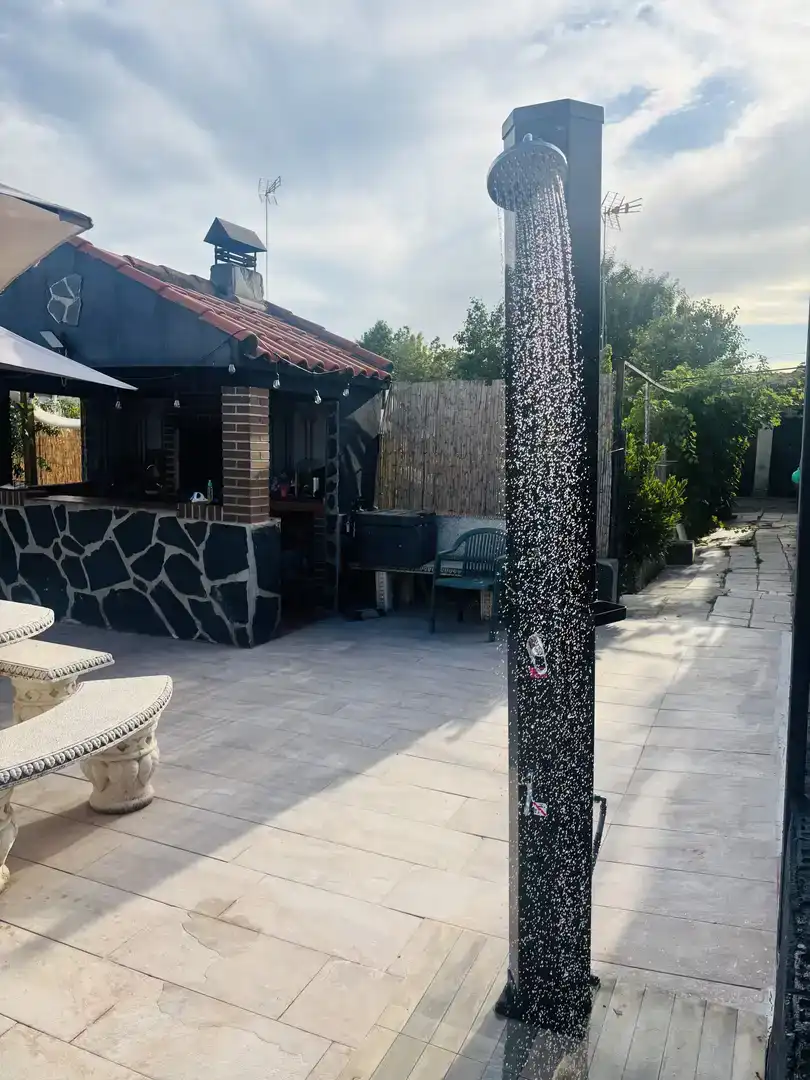 Terrassa de Casa o xalet en venda en Yuncos amb Aire condicionat i Piscina