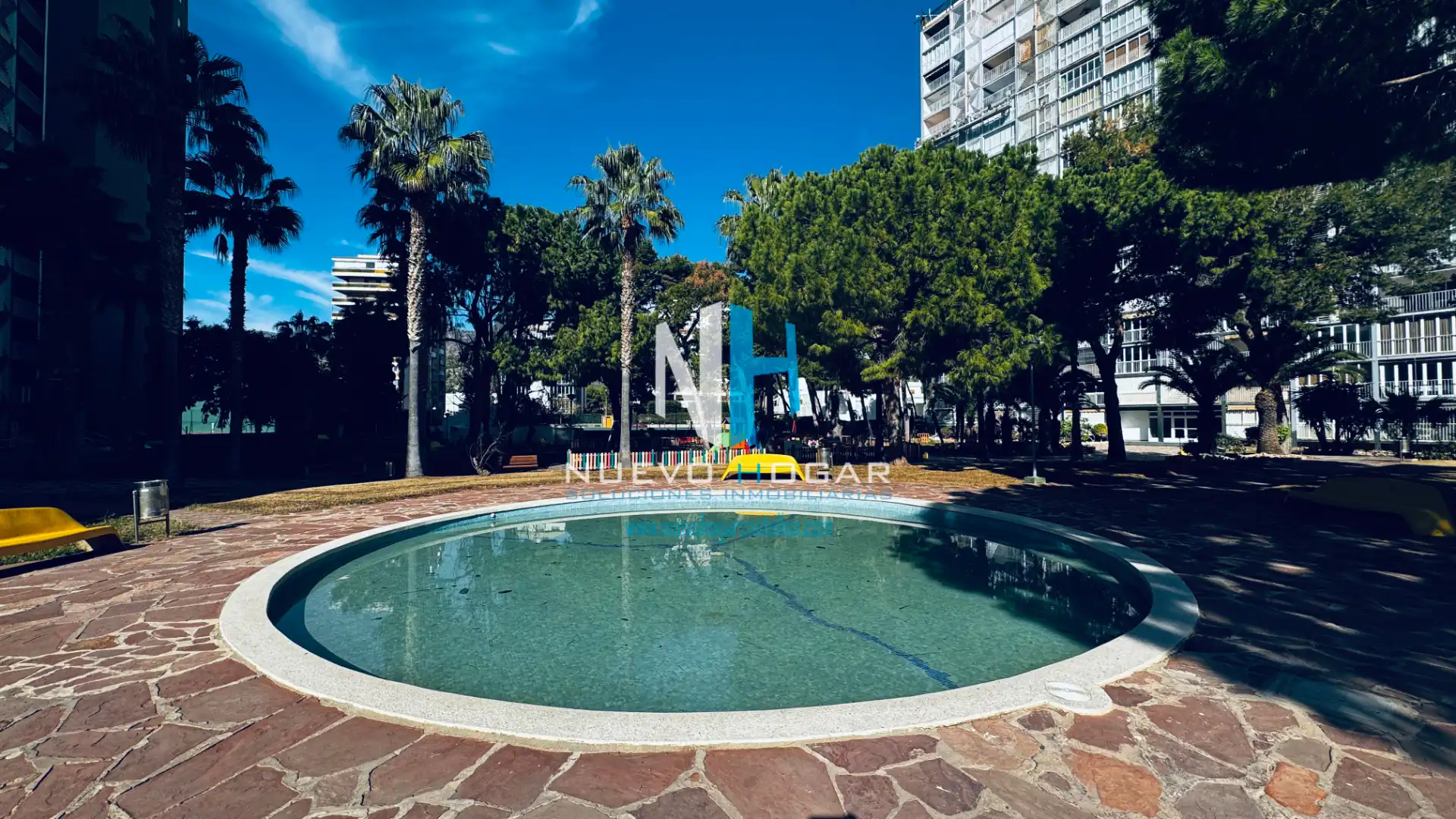Piscina de Apartamento en venta en Benicasim / Benicàssim con Terraza, Amueblado y Lavadora