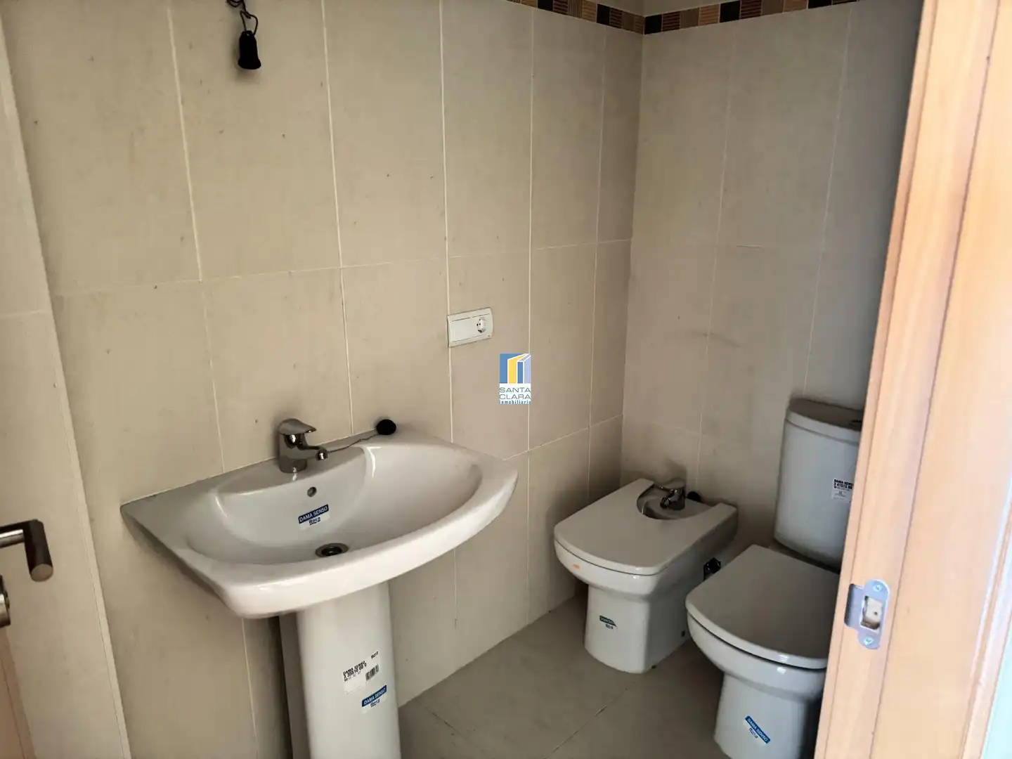 Bathroom of Flat for sale in Zamora Capital   with Heating and Balcony