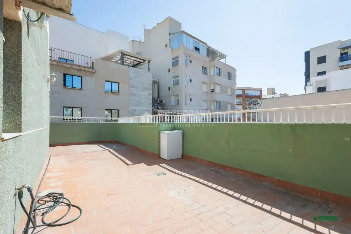 Terraza de Piso en venta en Almería con Terraza