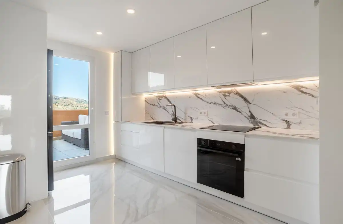 Piso con ascensor en venta en Elviria - Cabopino, imagen 6