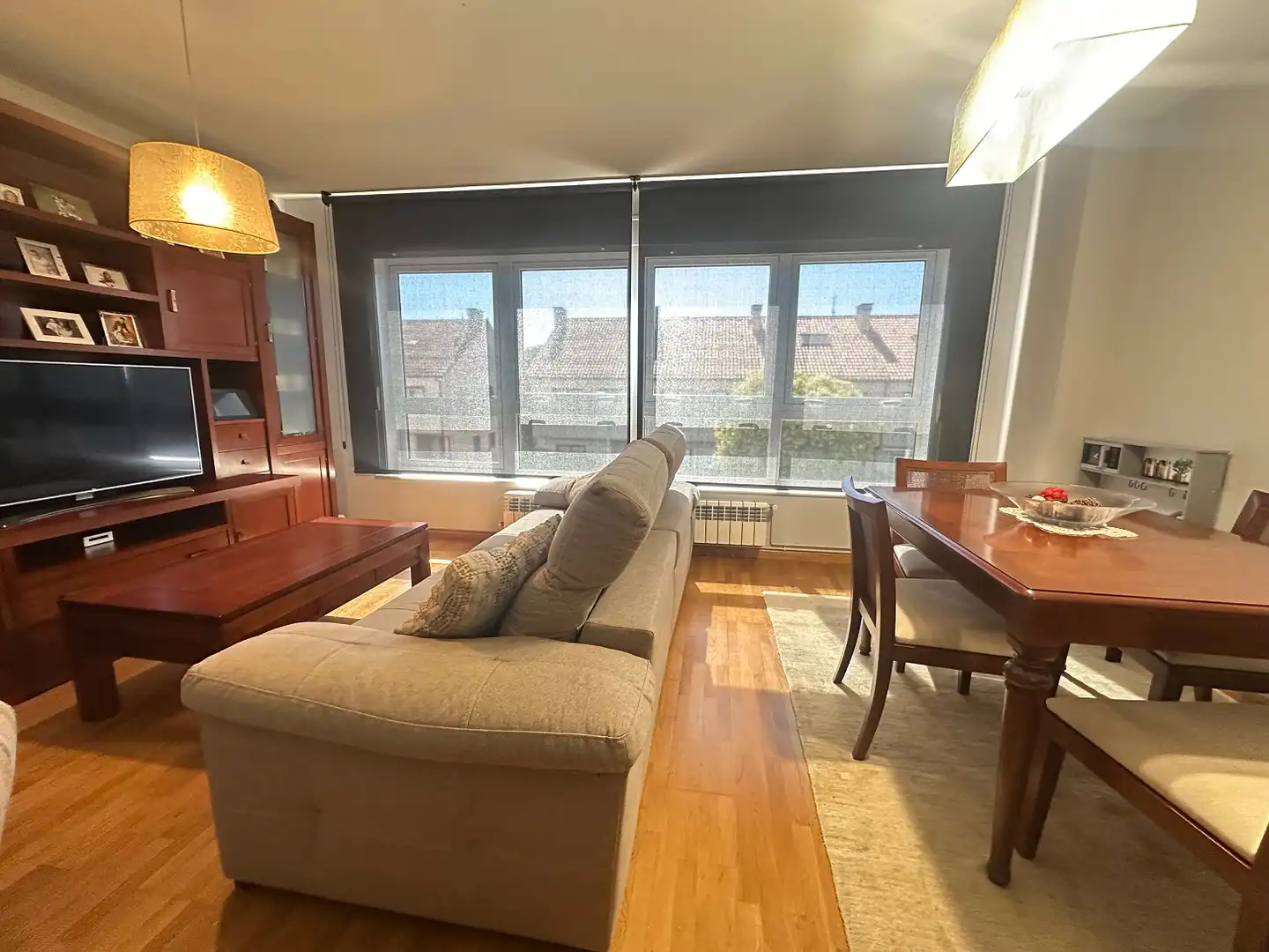 Sala de estar de Casa o chalet en venta en Santiago de Compostela  con Calefacción, Jardín privado y Parquet