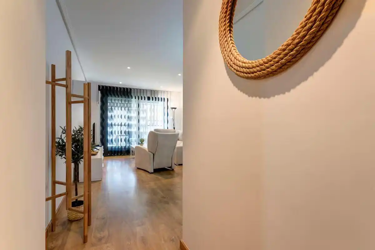 Flat for rent in Calle Santa Ángela de la Cruz, Encarnación - Regina