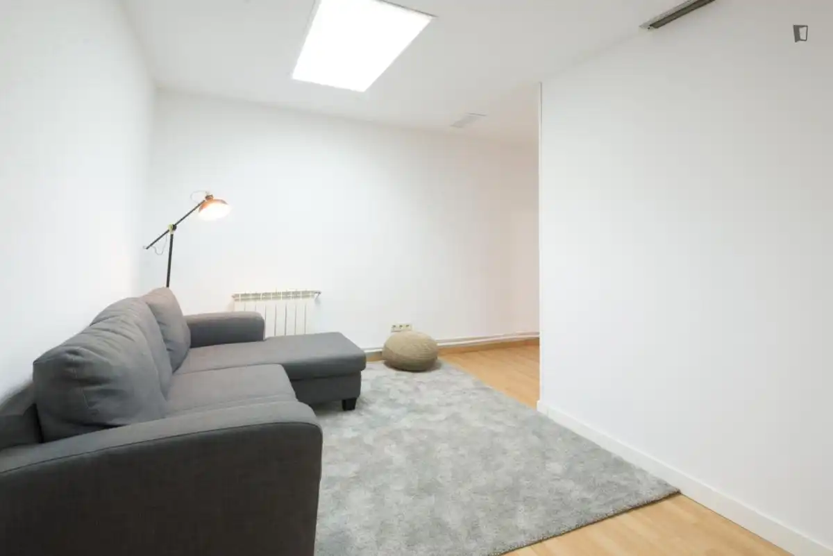 Habitación en Cortes - Huertas
