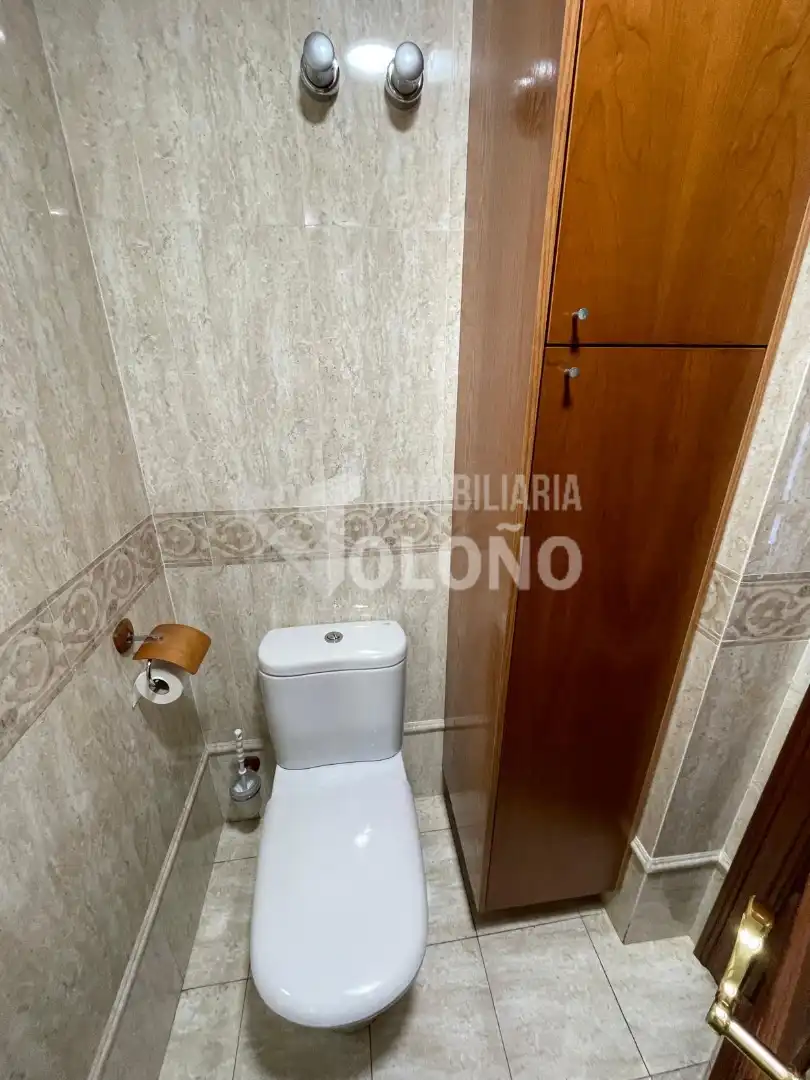 Bany de Casa o xalet en venda en Casalarreina amb Calefacció, Jardí privat i Parquet