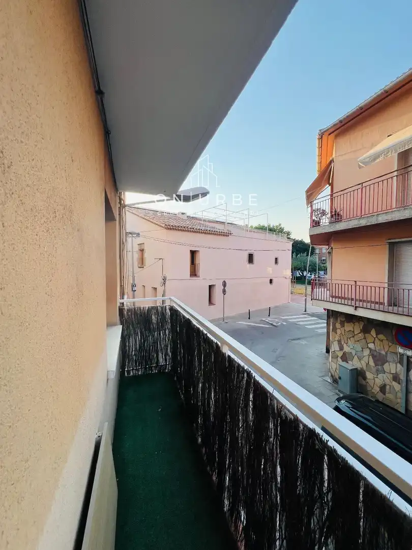 Vista exterior de Pis en venda en La Llagosta amb Aire condicionat, Terrassa i Moblat
