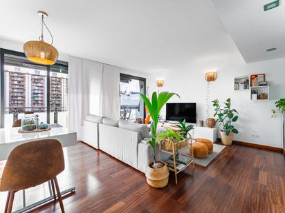 Living room of Apartment for sale in L'Hospitalet de Llobregat  with Air Conditioner, Heating and Terrace