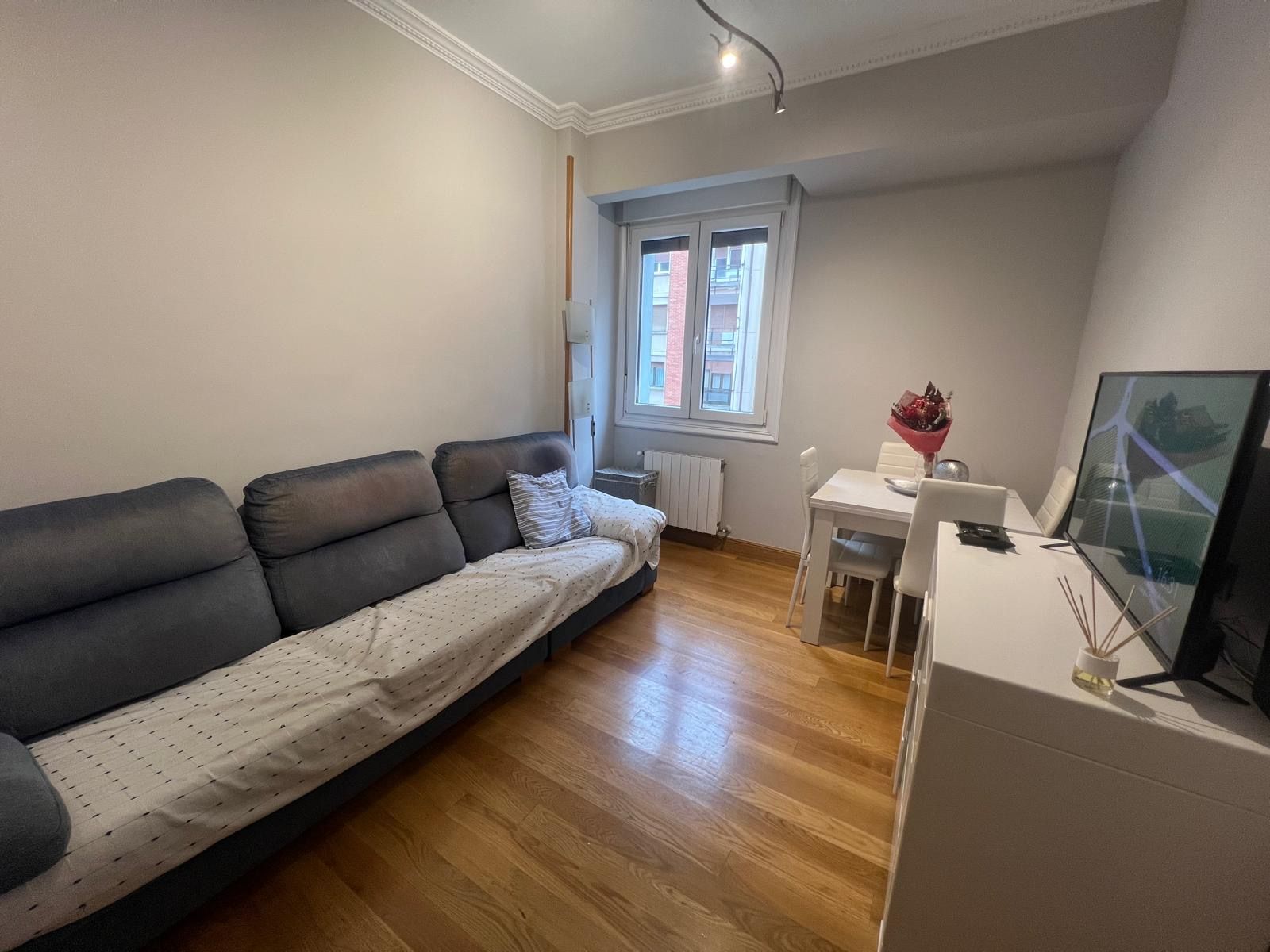 Dormitori de Pis en venda en Bilbao  amb Calefacció i Balcó