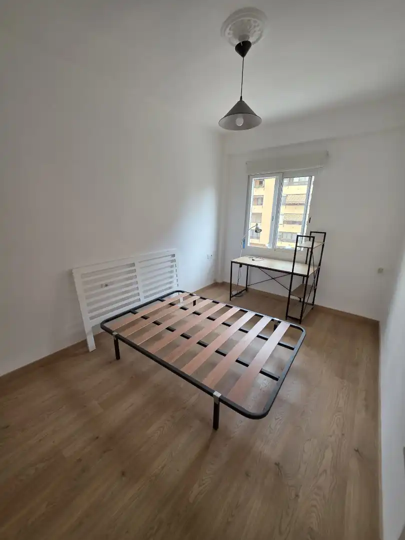 Bedroom of Flat for rent in Valencia  with Air Conditioner, Furnished and Oven