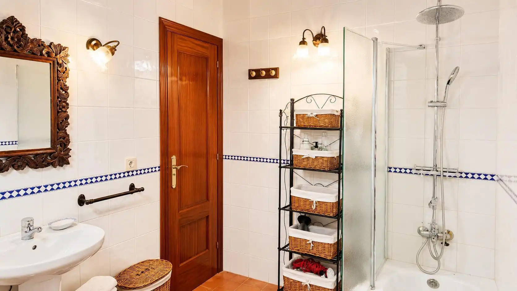 Badezimmer von Maisonette zum Verkauf in Comillas (Cantabria) mit Heizung und Alarm
