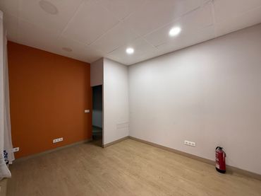 Local comercial en venta en Bellvitge - El Gornal - Granvia LH