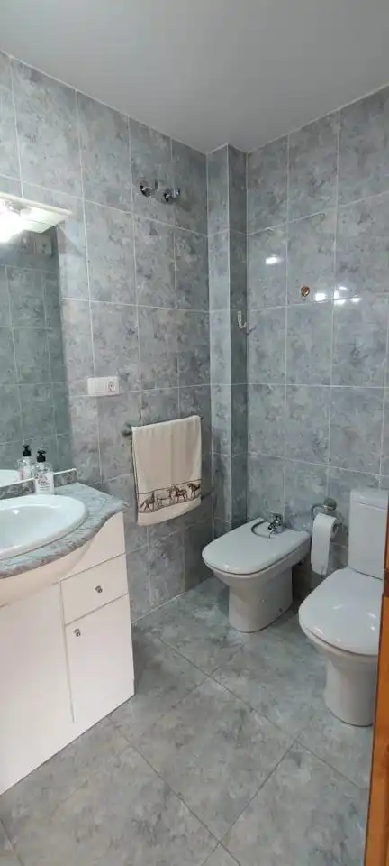 Badezimmer von Wohnung zum Verkauf in Ribas de Sil mit Möbliert