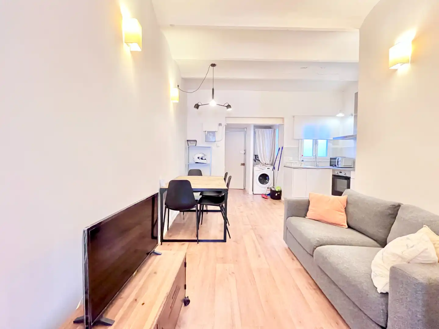 Sala de estar de Piso en venta en Barcelona con Aire acondicionado, Parquet y Amueblado