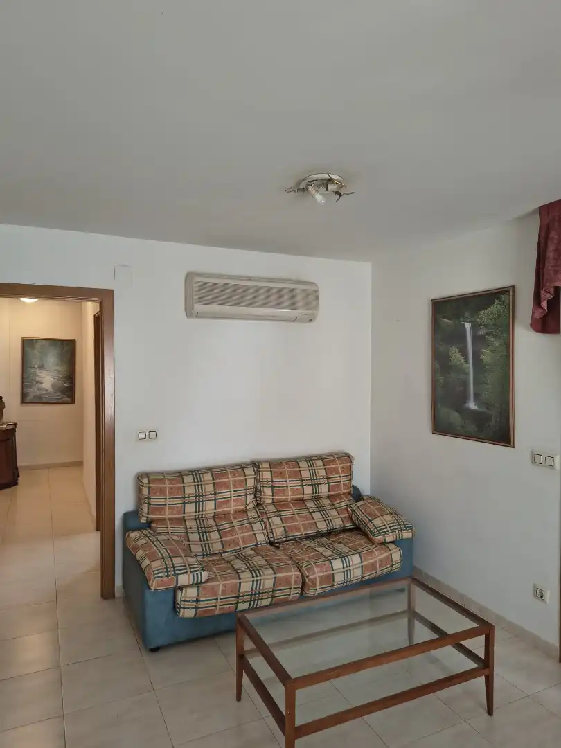 Piso con ascensor en venta en Roquetes, imagen 3
