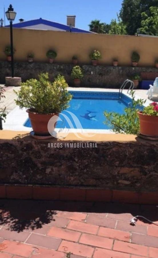 Piscina de Casa o xalet en venda en  Córdoba Capital