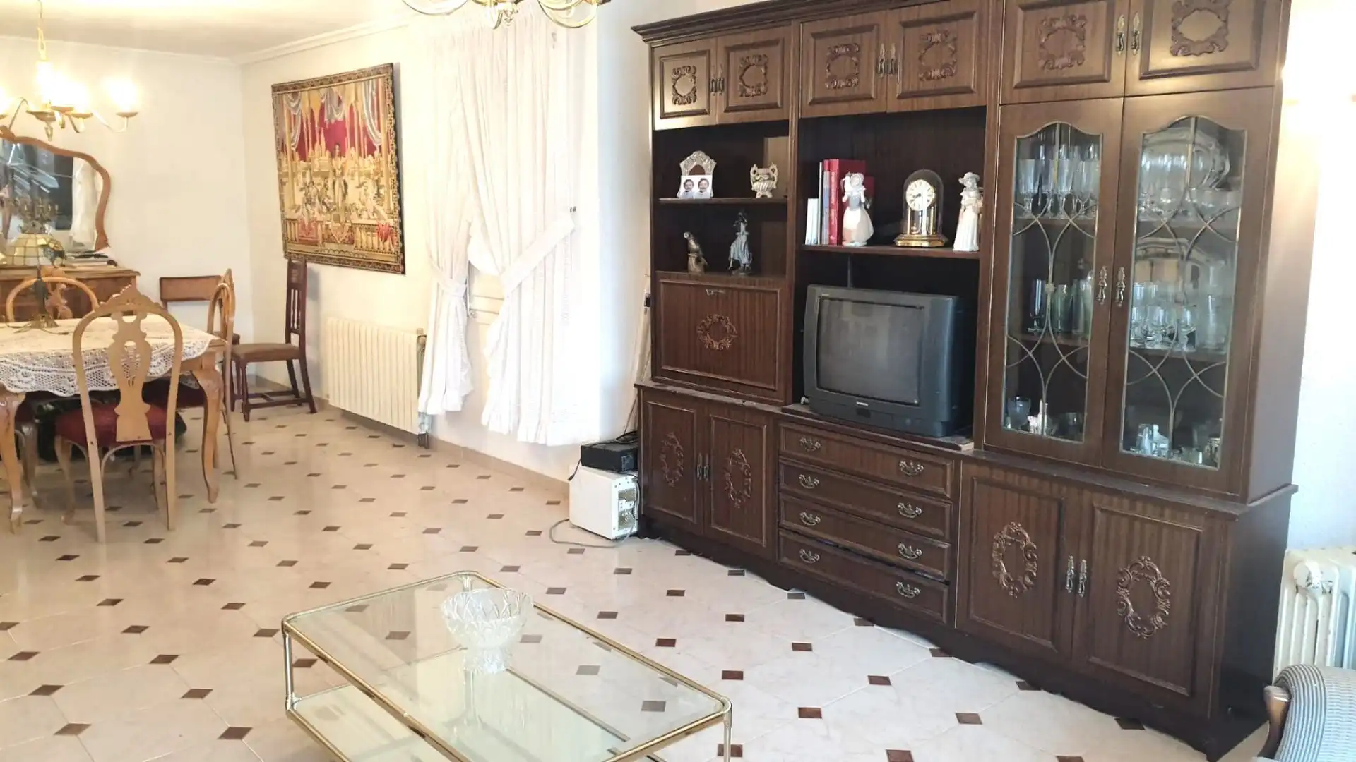 Sala de estar de Finca rústica en venta en Aniñón con Calefacción y Trastero