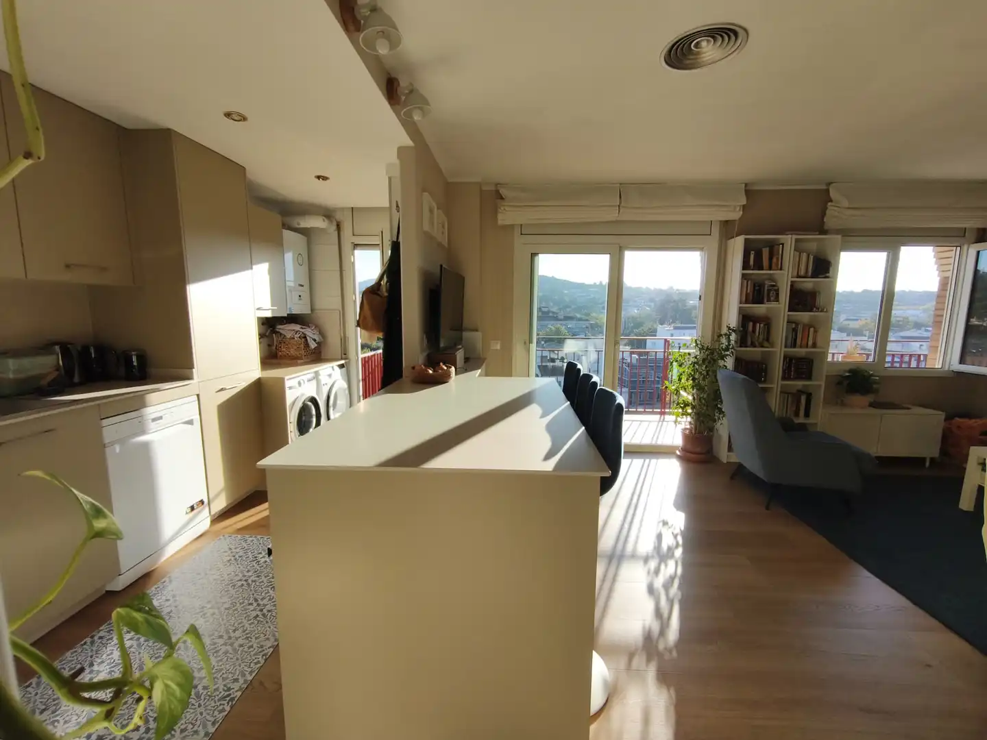 Cocina de Dúplex en venta en Girona con Aire acondicionado, Calefacción y Parquet