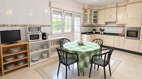 Foto 2 de Piso en venta en Avenida de la Coruña, 81, Santa Uxía de Ribeira, Ribeira