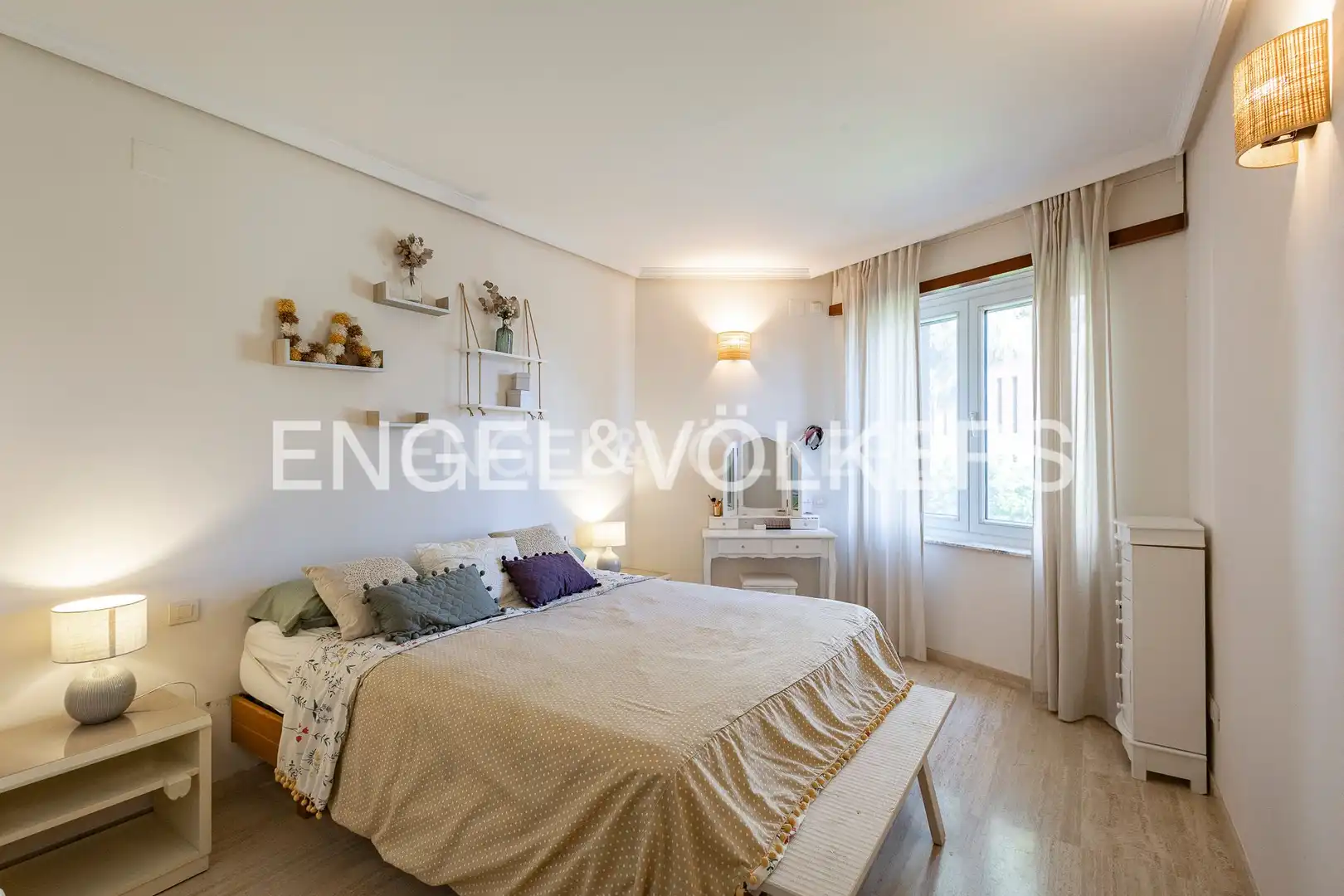 Schlafzimmer von Wohnung zur Miete in Tarragona mit Klimaanlage, Heizung und Privatgarten