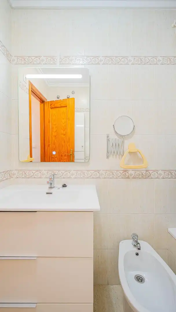 Baño de Dúplex en venta en Torrevieja con Aire acondicionado, Jardín privado y Trastero