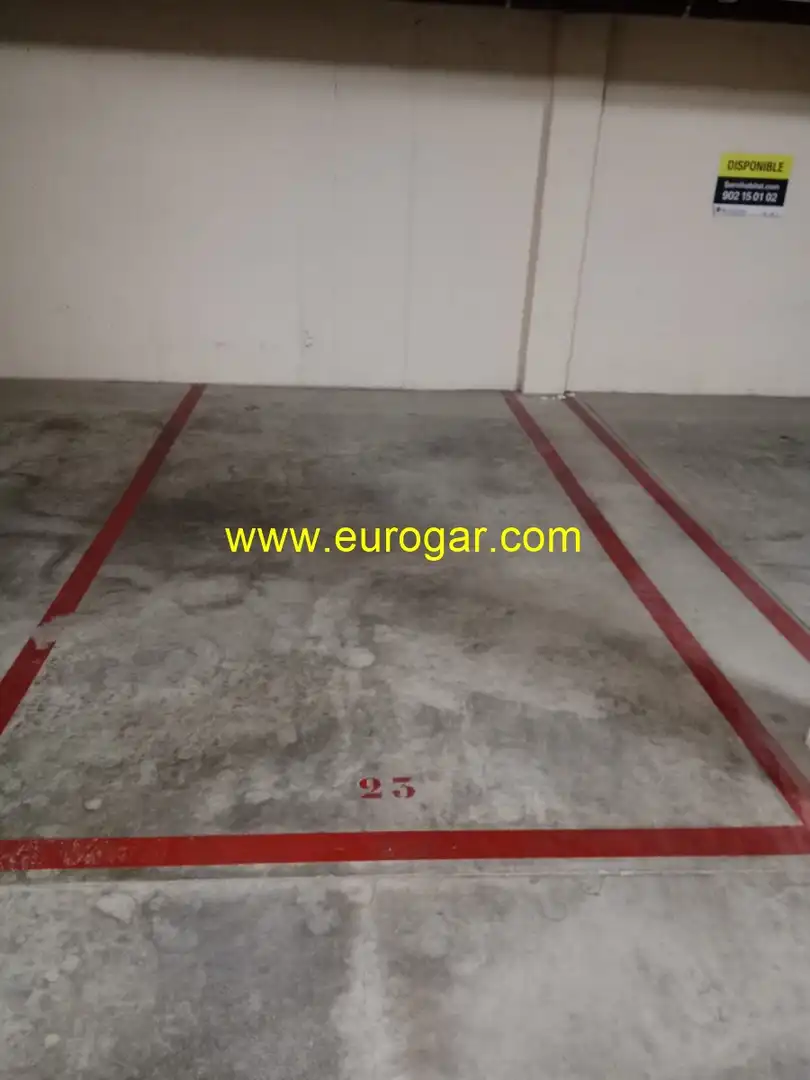 Parkplatz von Garage zur Miete in Chiva