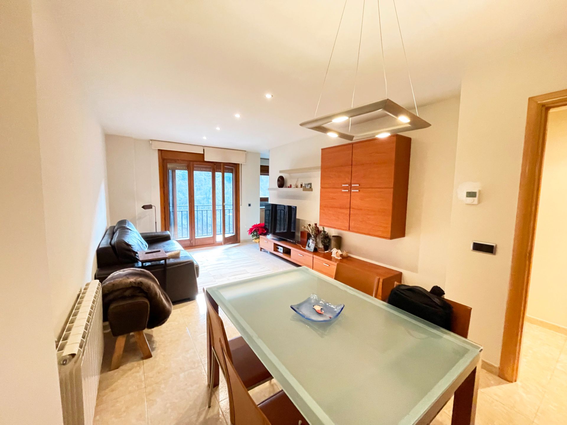 Vista exterior de Dúplex en venda en Sort amb Calefacció, Terrassa i Traster