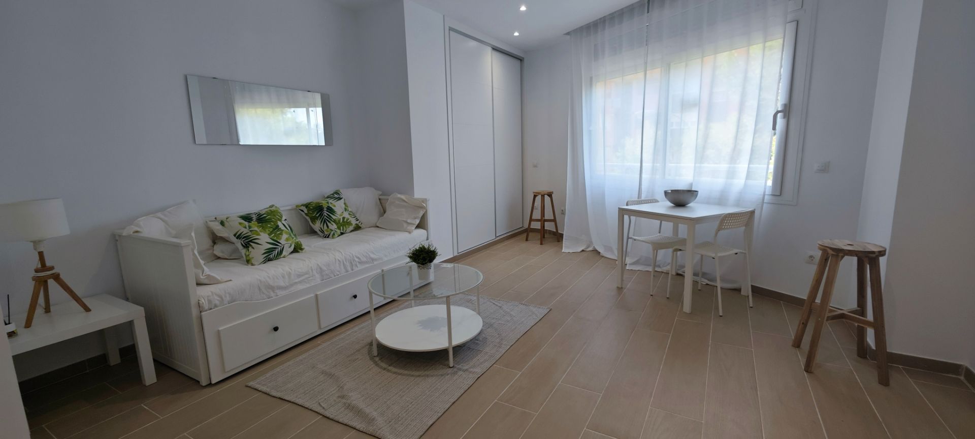 Dormitori de Estudi de lloguer en Málaga Capital amb Aire condicionat, Moblat i Rentadora