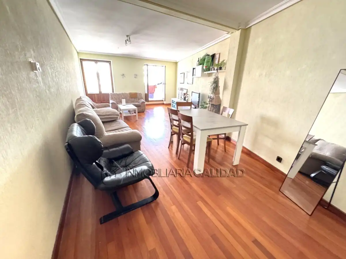 Sala de estar de Piso de alquiler en Burgos con Calefacción y Amueblado