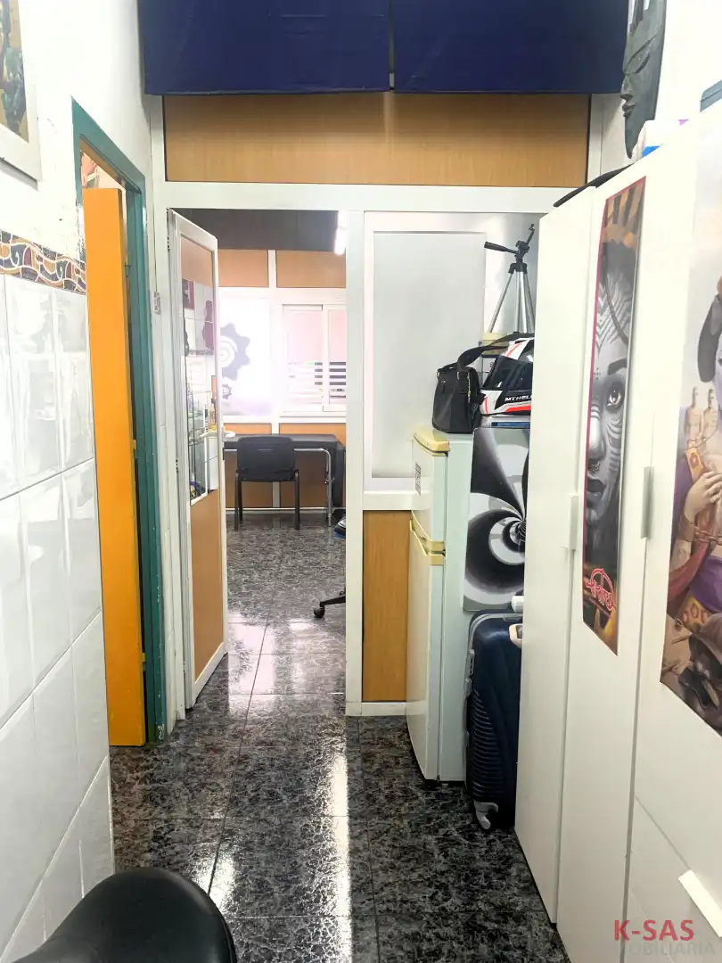 Commercial properties for rent in Carrer de Llevant, 82, La Florida