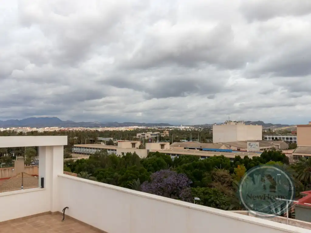 Vista exterior de Piso de alquiler en Elche / Elx con Aire acondicionado, Terraza y Piscina comunitaria